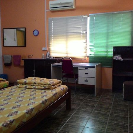 Hotel Happy Owl Ipoh Esterno foto
