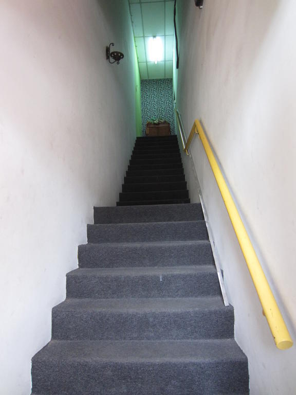 Hotel Happy Owl Ipoh Esterno foto